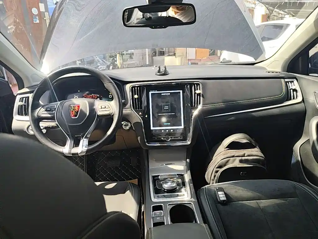 Roewe i6 New Energy — миниатюра 10