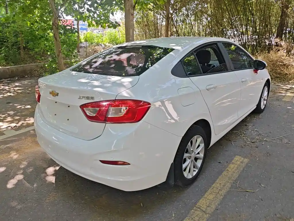 Chevrolet Cruze — миниатюра 5