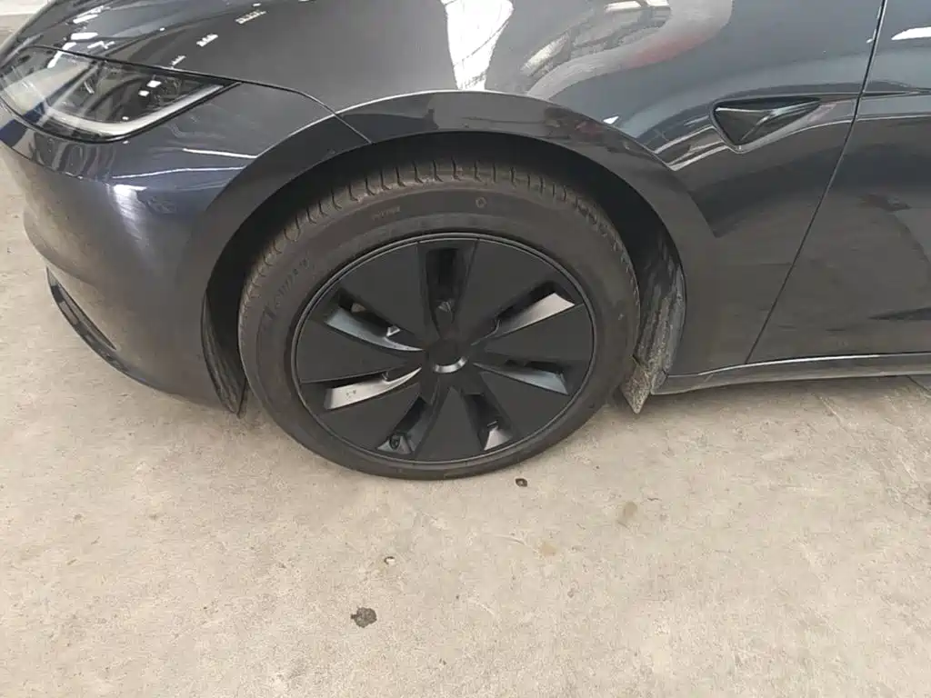 Tesla Model 3 — миниатюра 23