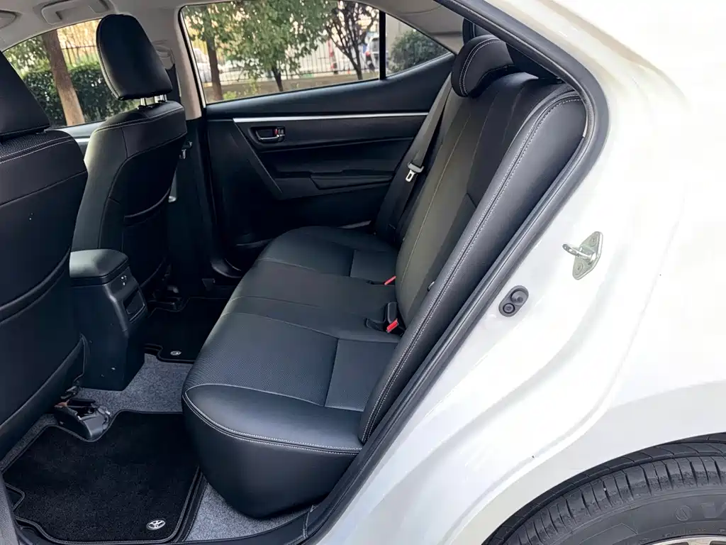Toyota Corolla — миниатюра 12