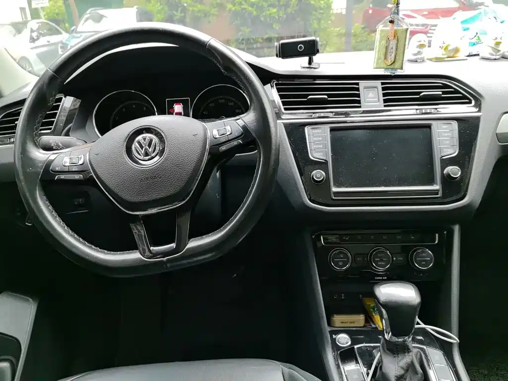 Volkswagen Tiguan L — миниатюра 13