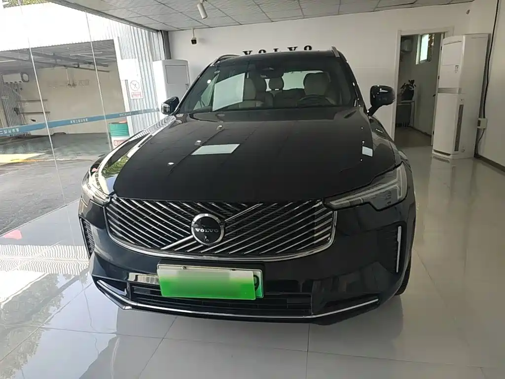 Volvo XC90 PHEV — миниатюра 3