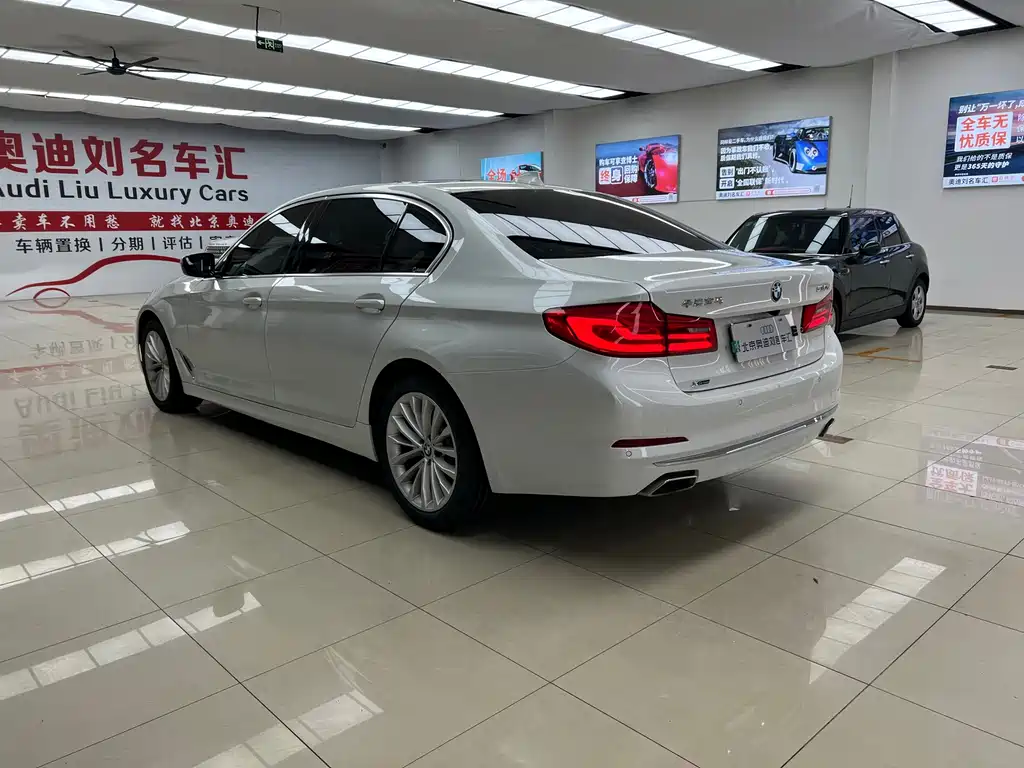 BMW 5 Series — миниатюра 5