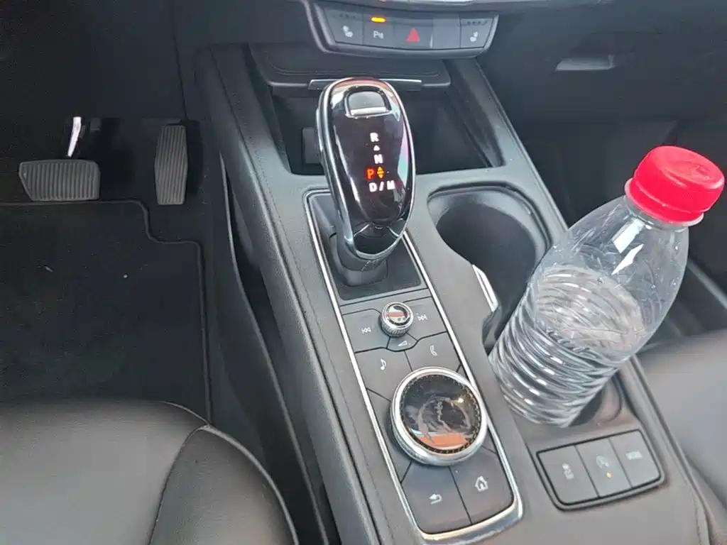 Cadillac XT4 — миниатюра 14