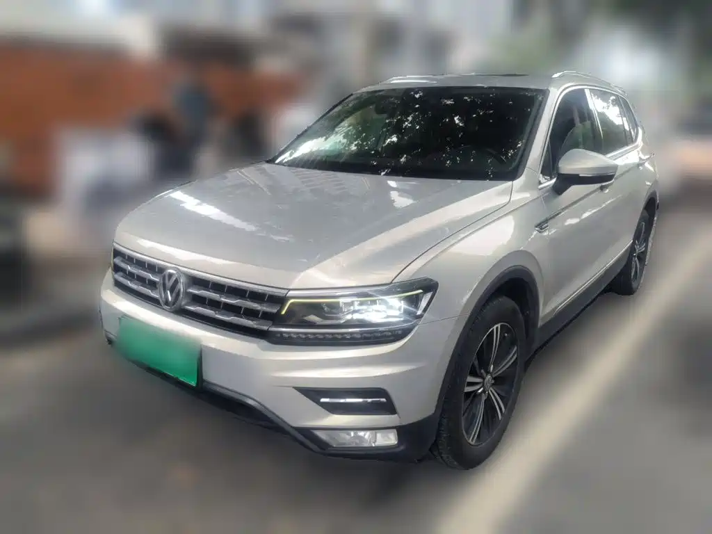 Volkswagen Tiguan L — миниатюра 2