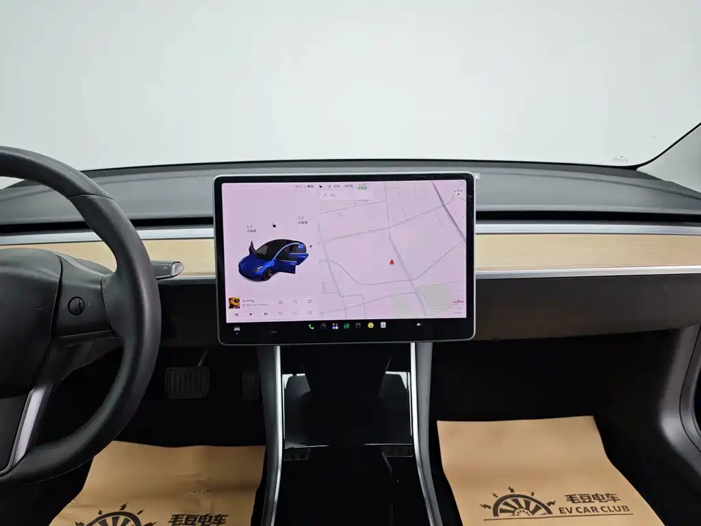 Tesla Model 3 — миниатюра 14