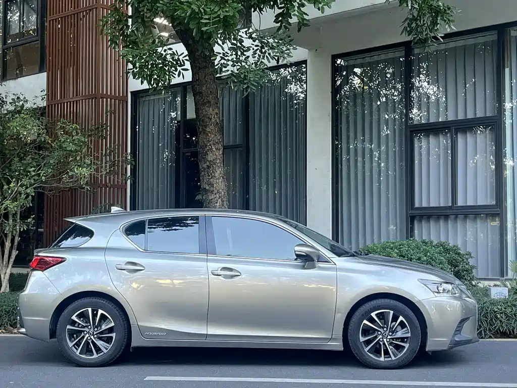 Lexus CT 2020 CT200h Elite