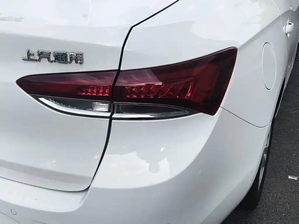 Buick Excelle — миниатюра 8