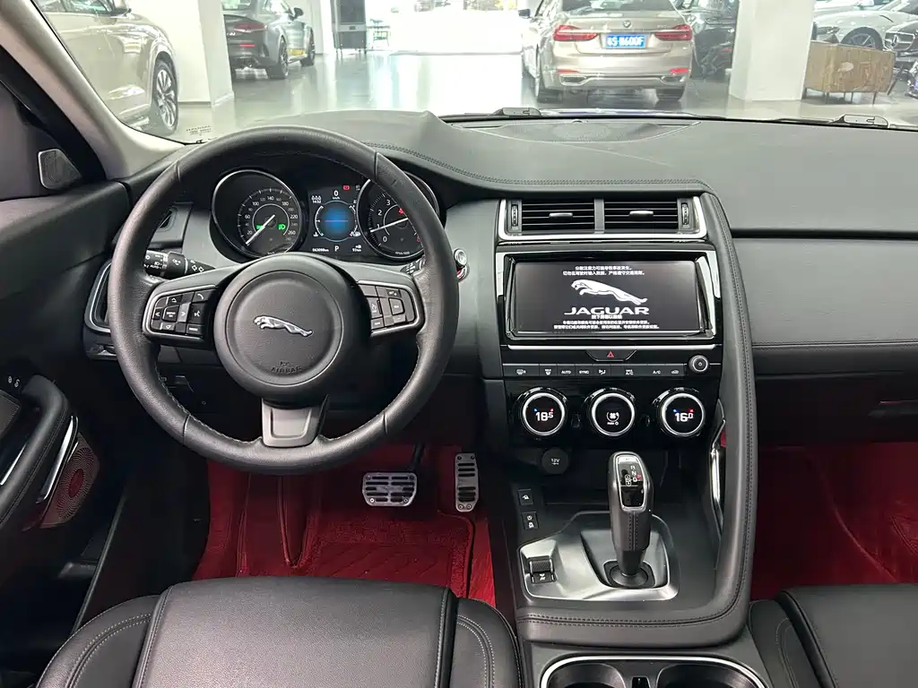 Jaguar E-Pace 2018 P250 SE VI