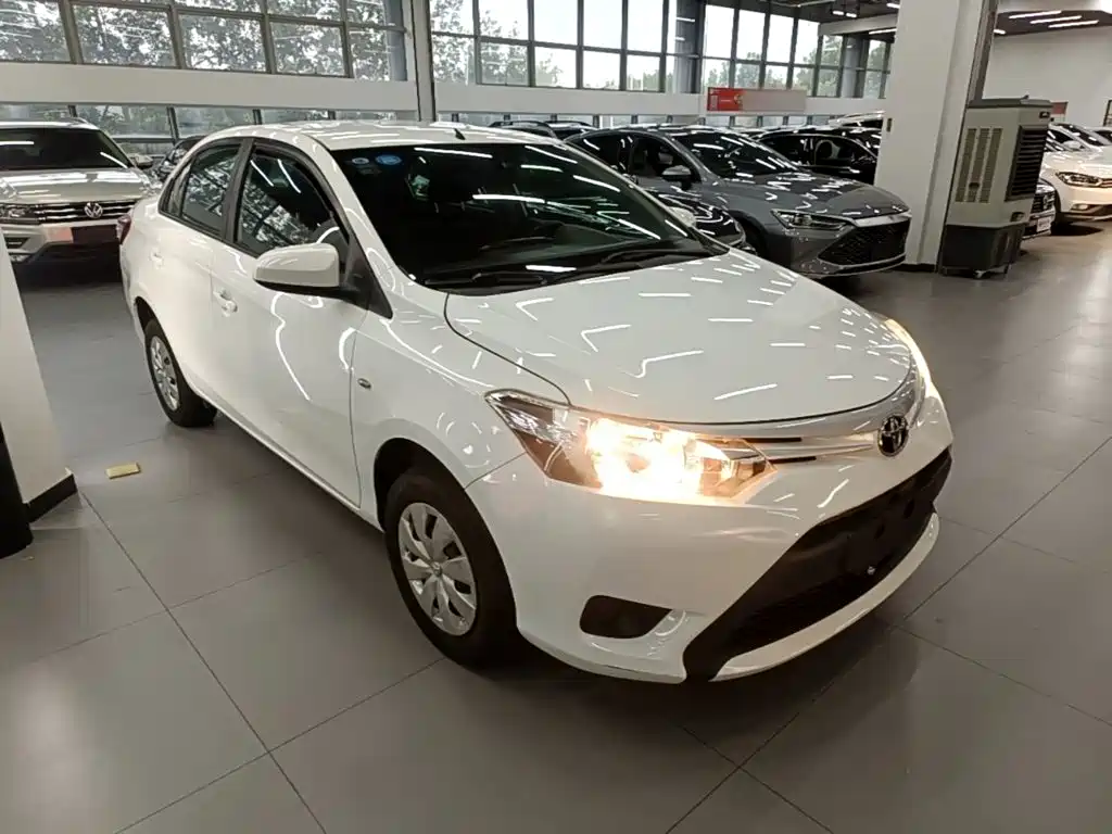 Toyota Vios — миниатюра 4
