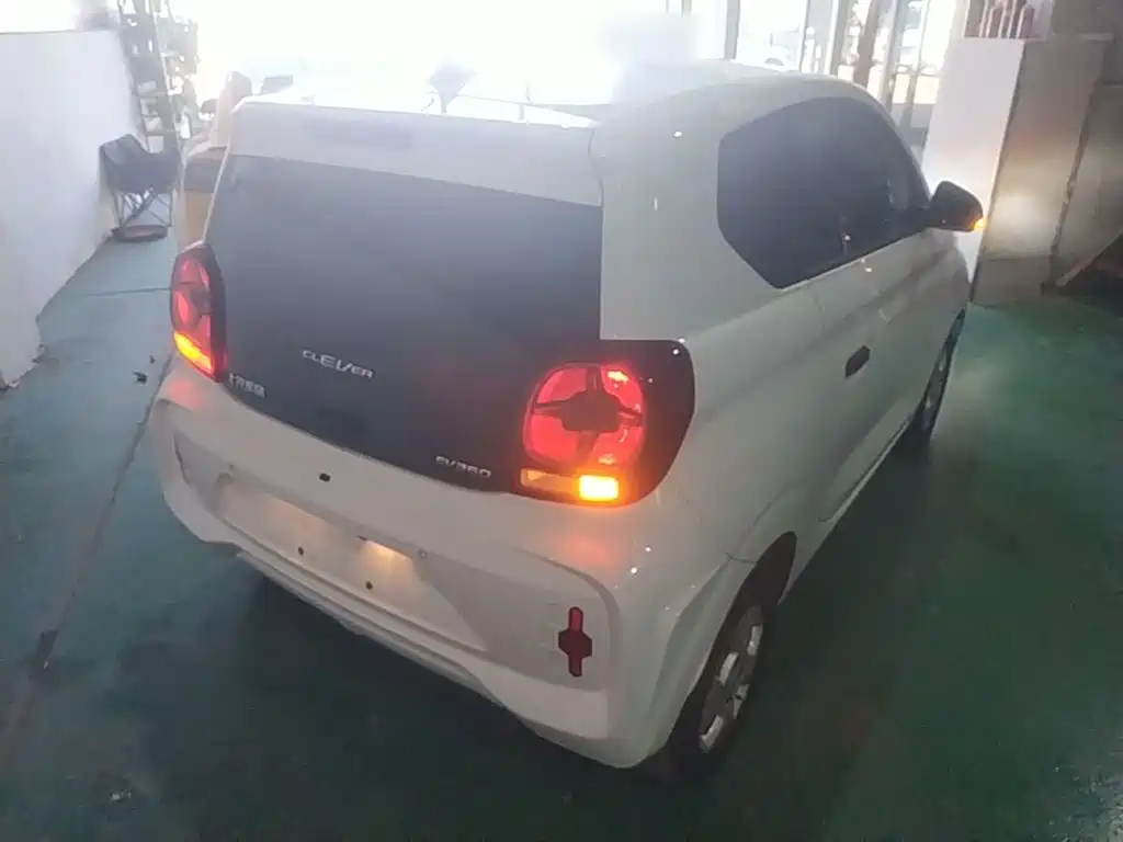 Roewe Clever — миниатюра 7