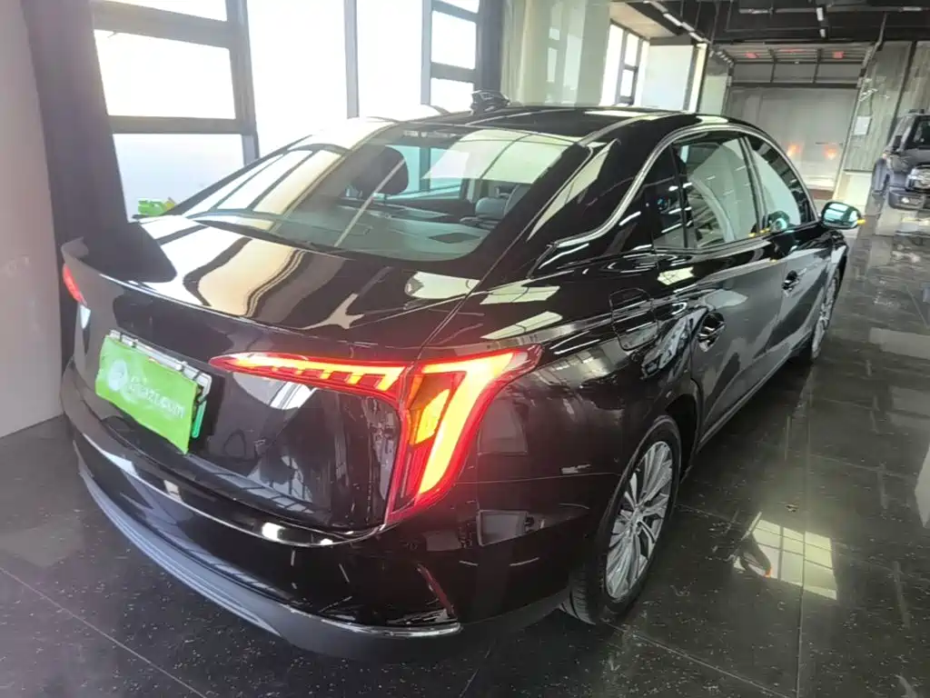 Hongqi Hongqi E-QM5 — миниатюра 7