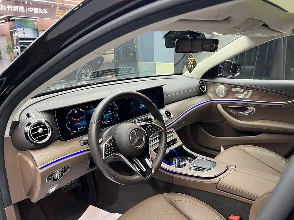 MERCEDES-BENZ E CLASS