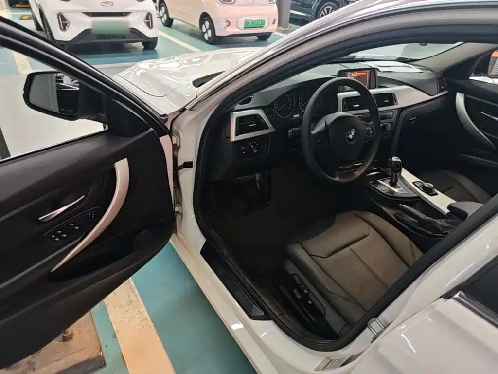 BMW 3 Series — миниатюра 16