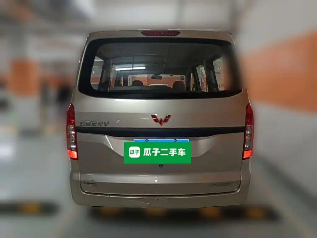 Wuling Hongguang V — миниатюра 4