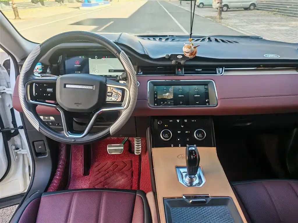Land Rover Evoque PHEV — миниатюра 8
