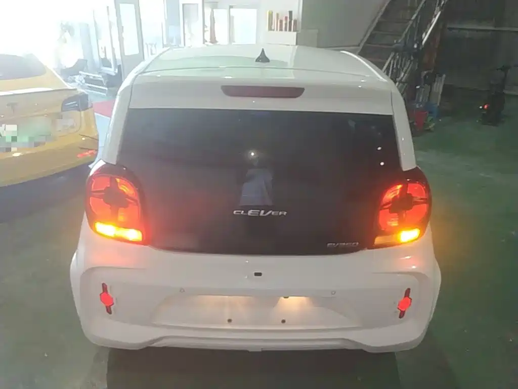 Roewe Clever — миниатюра 6