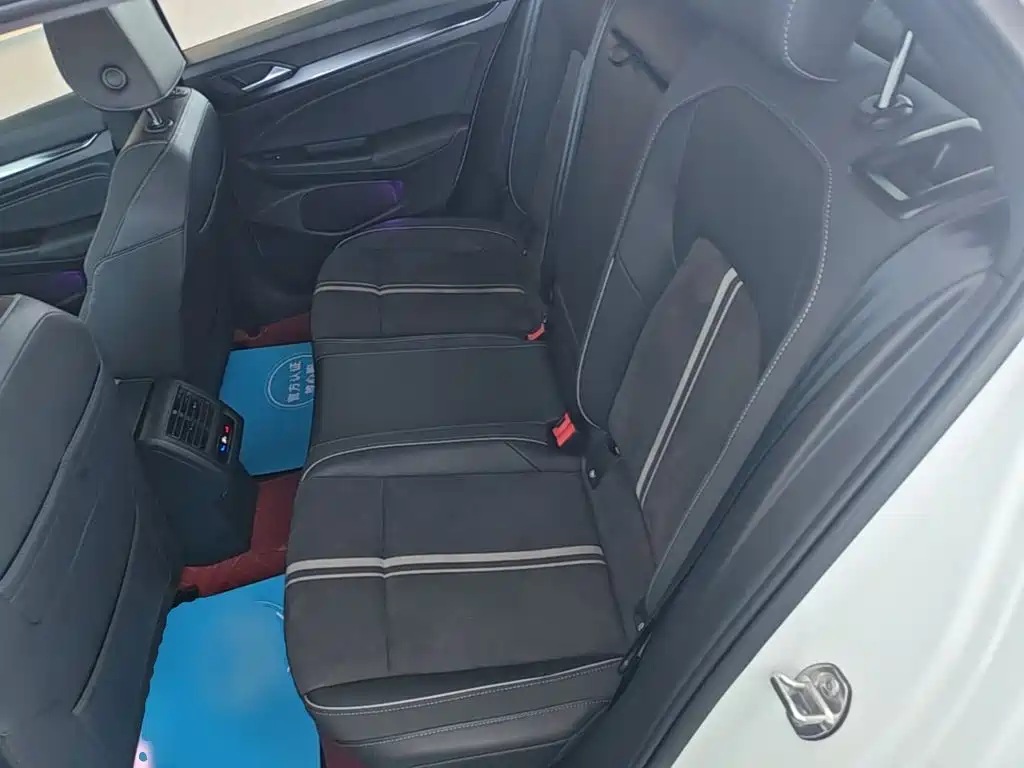 Volkswagen Golf — миниатюра 17