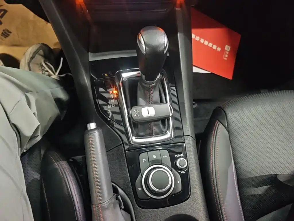 Mazda 3 Axela — миниатюра 14