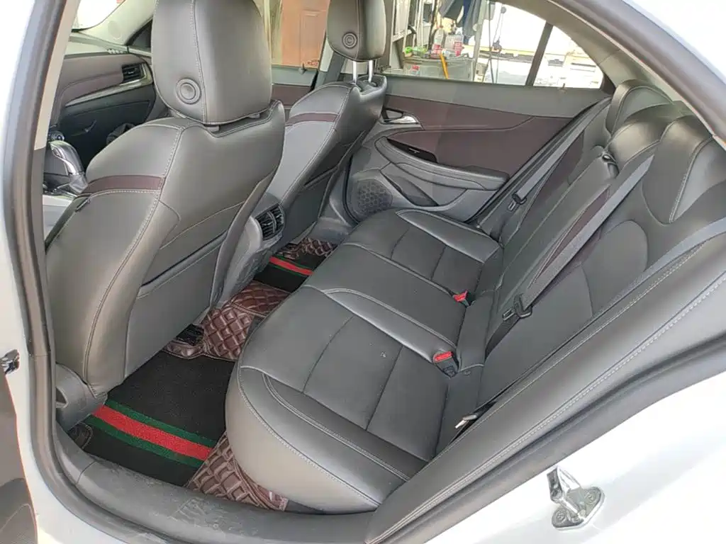 Chevrolet Malibu — миниатюра 17
