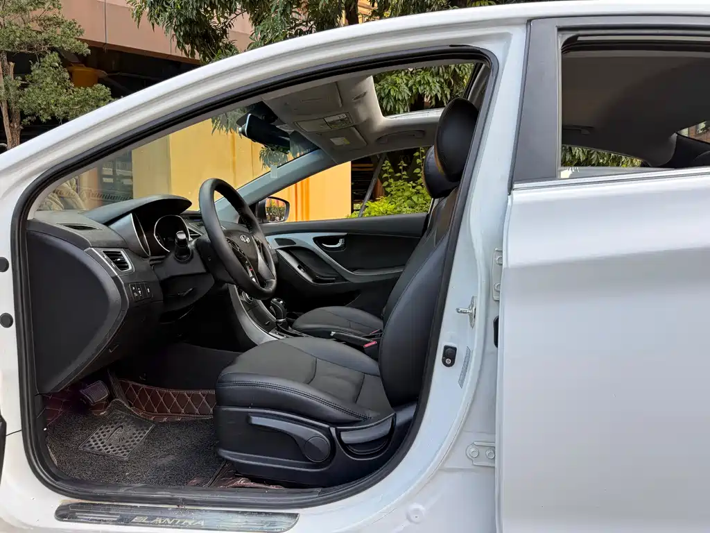 Hyundai Elantra Langdong — миниатюра 6