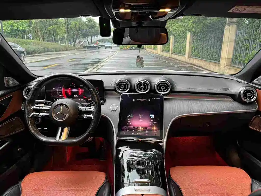 Mercedes-Benz C-Class — миниатюра 7