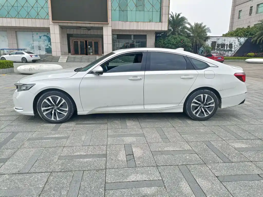 Honda Inspire 2022 2.0L