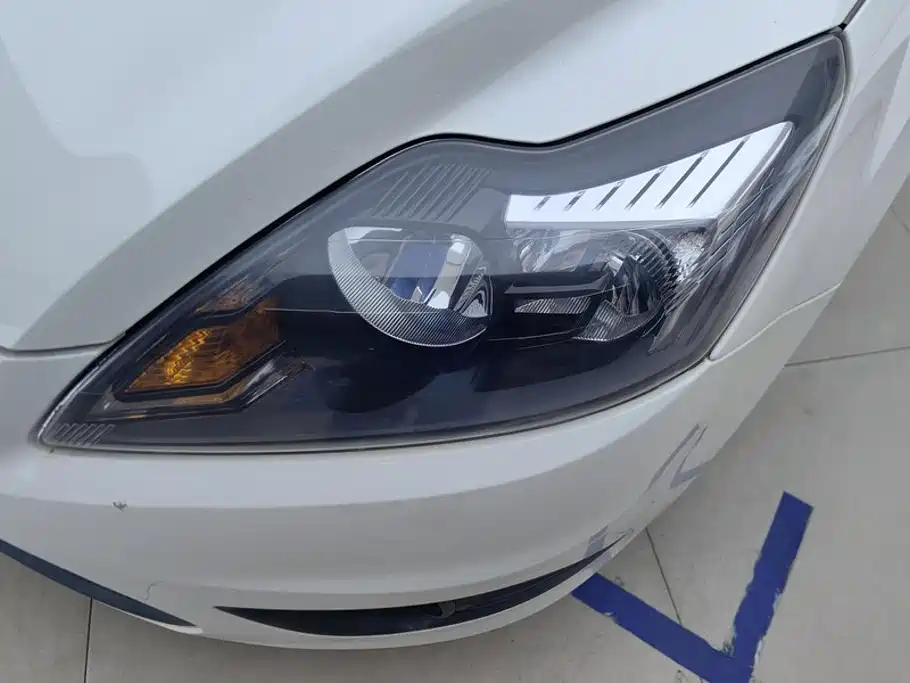 Ford Focus — миниатюра 5