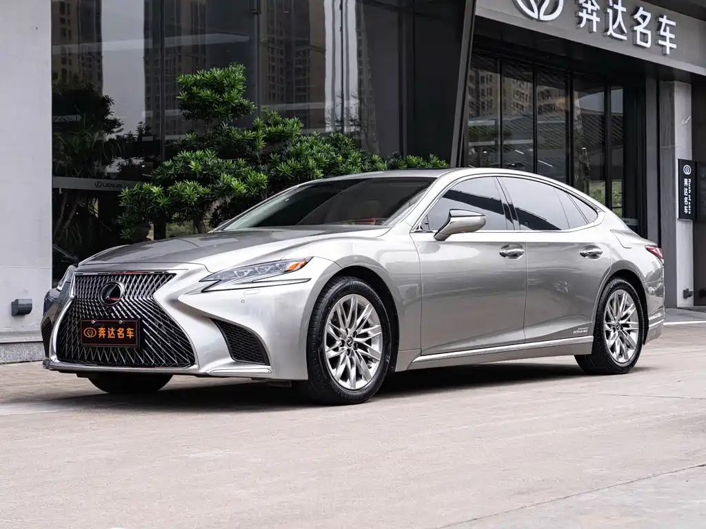 Lexus LS 2019