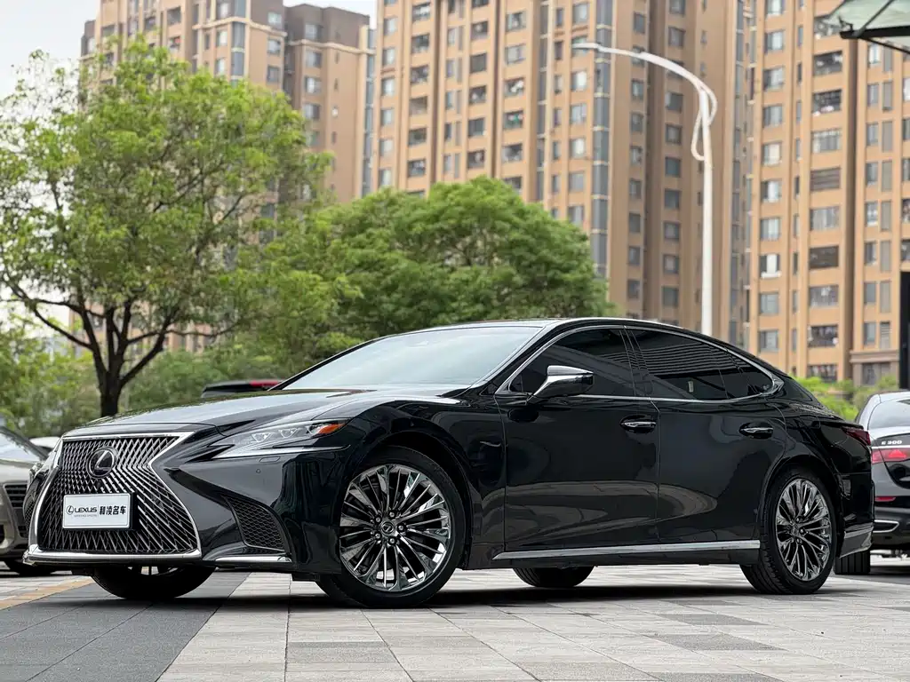 Lexus LS 2019