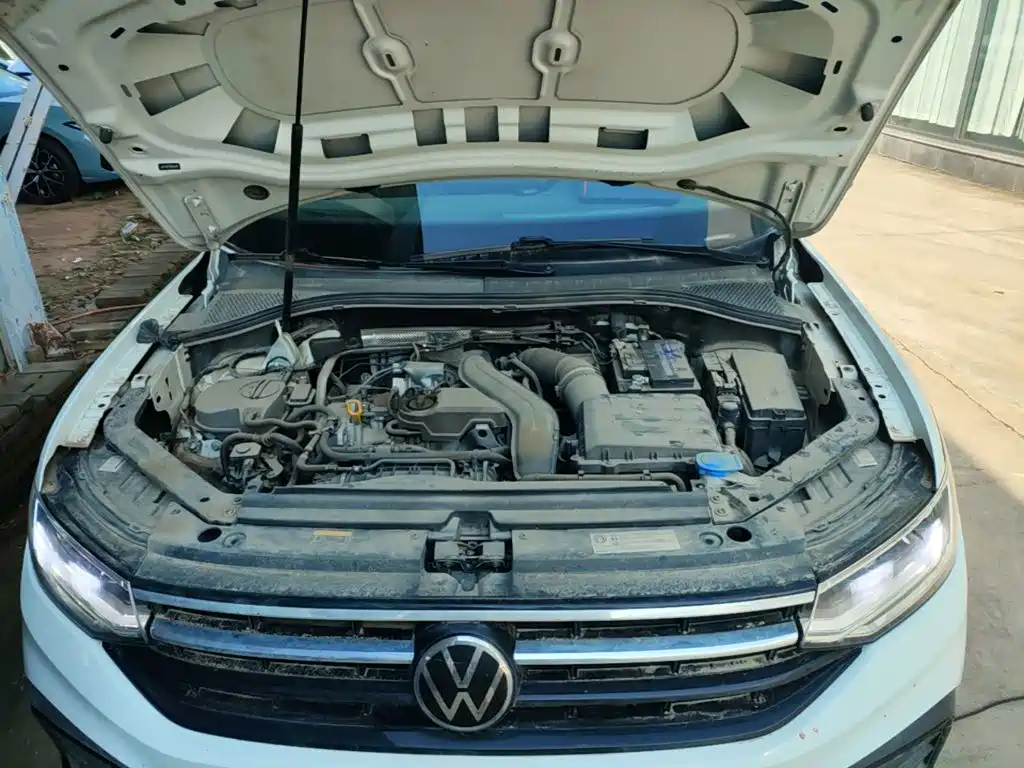 Volkswagen Tiguan L — миниатюра 20