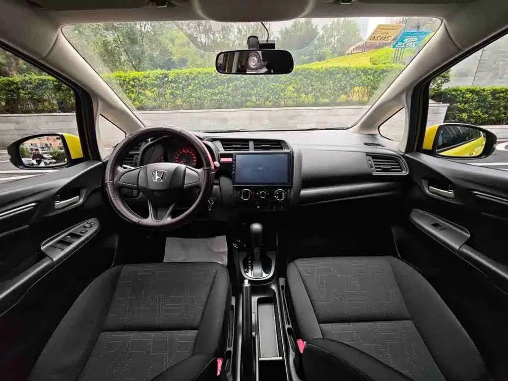 Honda Fit — миниатюра 17