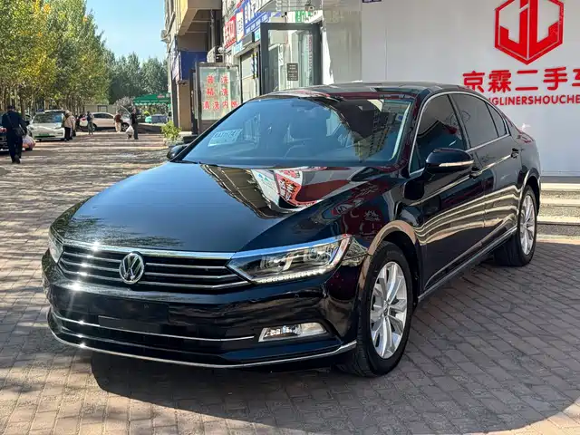 VOLKSWAGEN MAGOTAN 2017