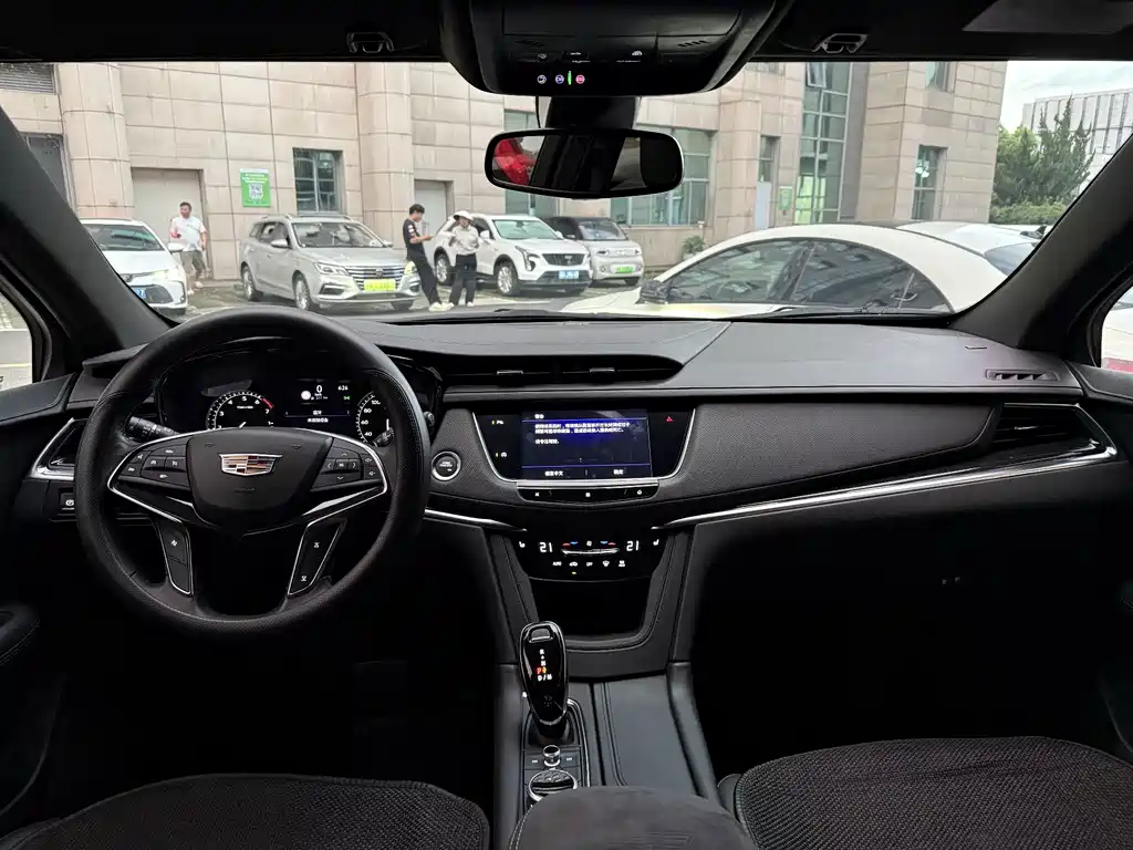 Cadillac XT5 — миниатюра 10