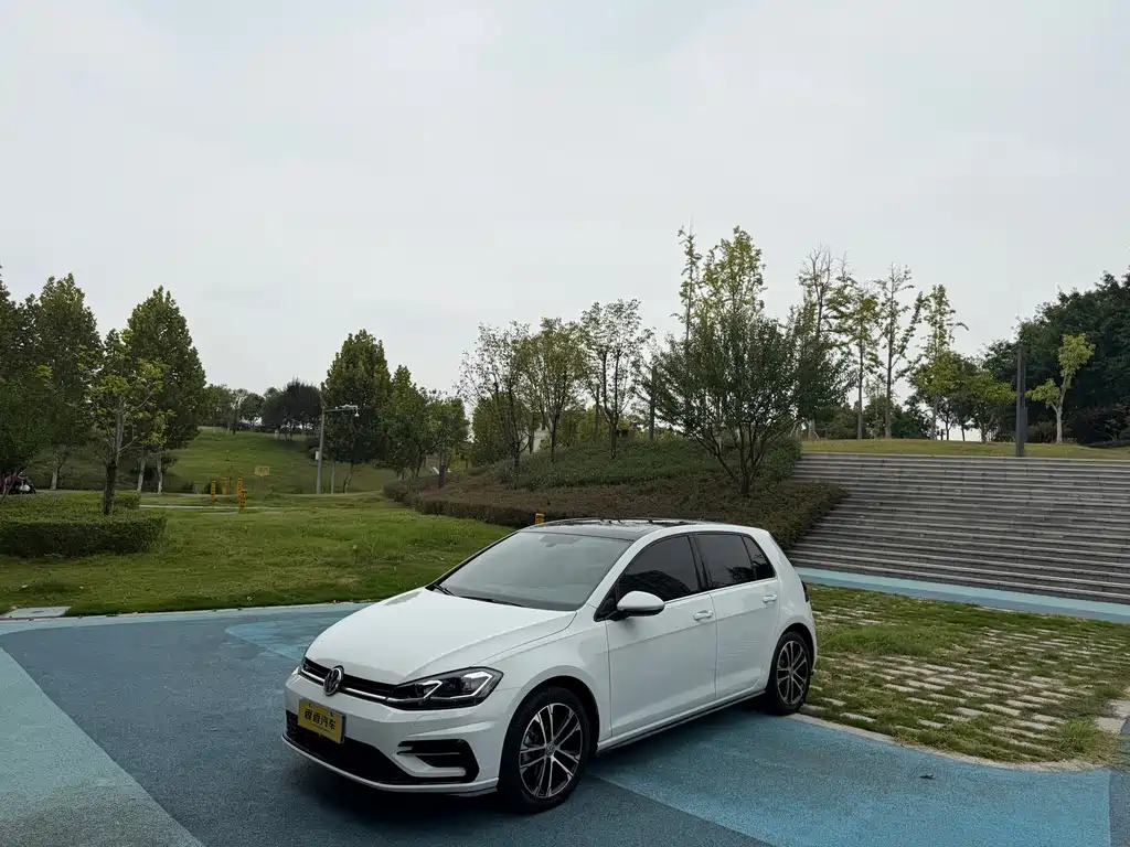 Volkswagen Golf — миниатюра 2