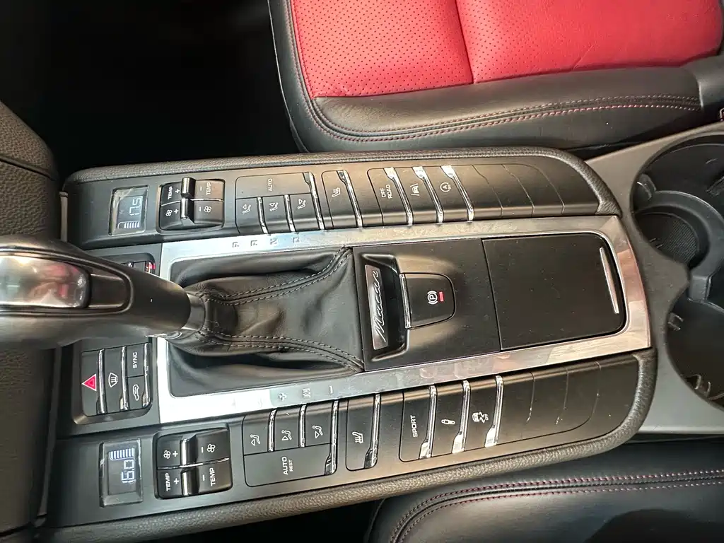 Porsche Macan — миниатюра 16