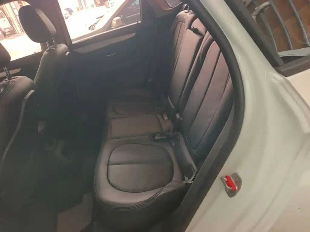 BMW 2 Series Active Tourer — миниатюра 17