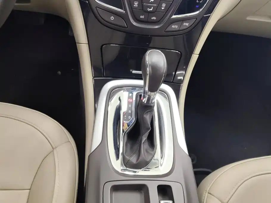 Buick Regal — миниатюра 16