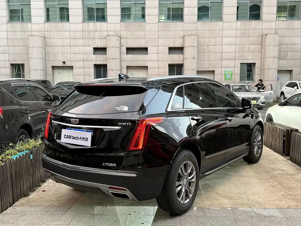 Cadillac XT5 — миниатюра 3