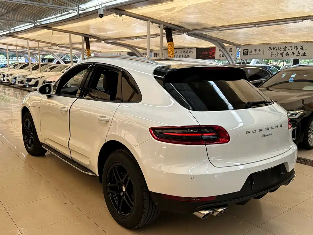 Porsche Macan — миниатюра 6