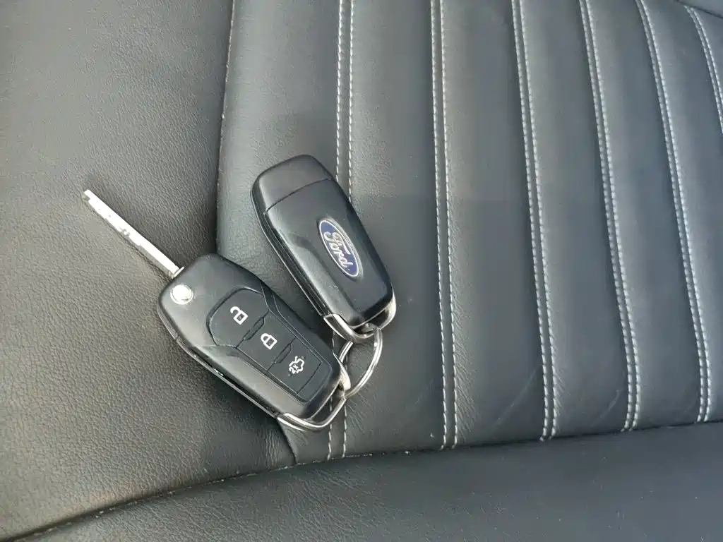 Ford Mondeo — миниатюра 9