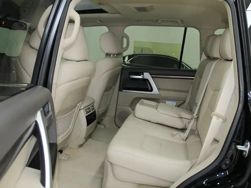 Toyota Land Cruiser — миниатюра 8