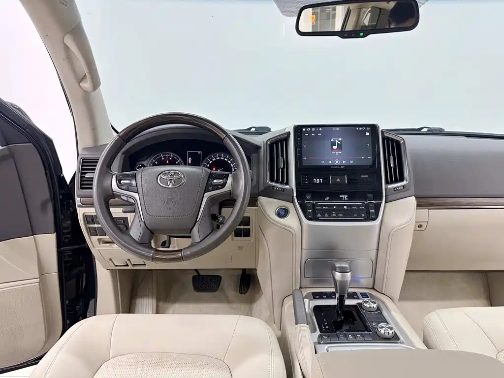 Toyota Land Cruiser — миниатюра 12
