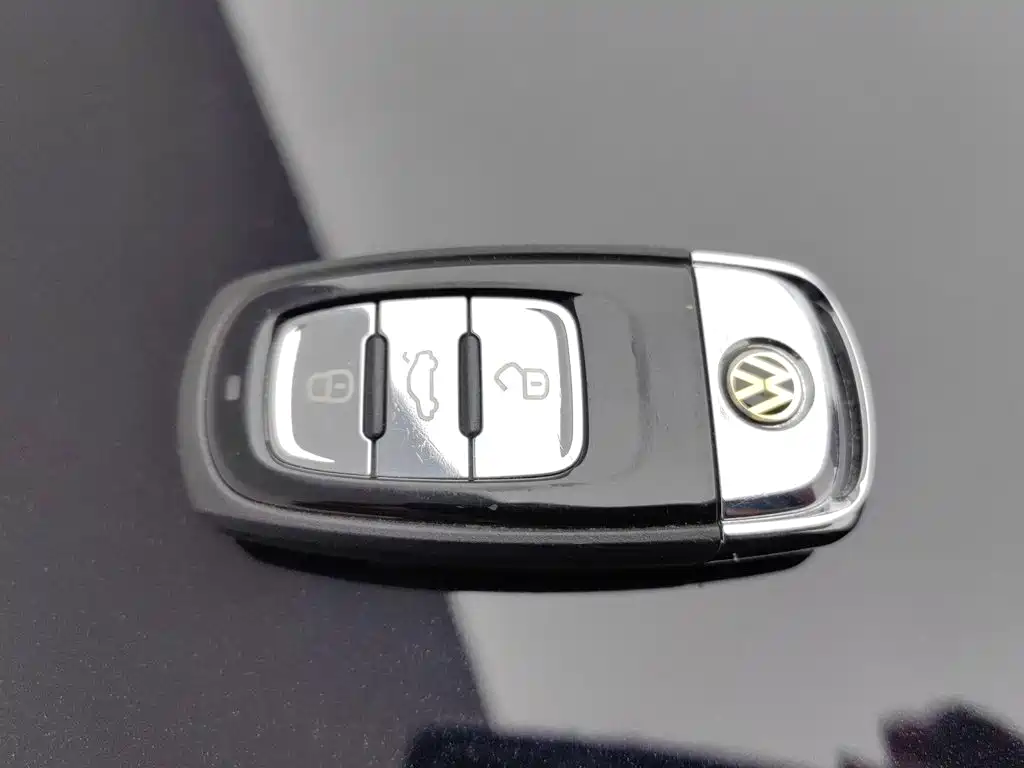Volkswagen Phideon — миниатюра 19