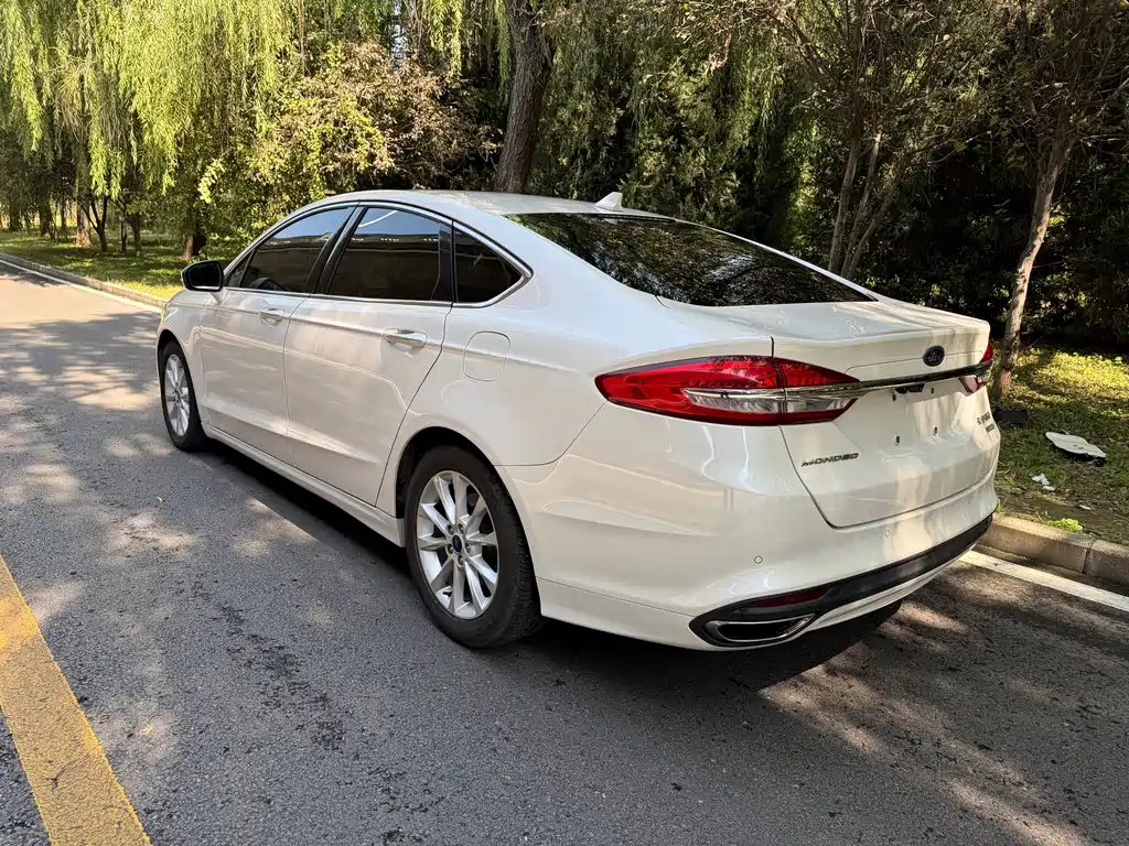 Ford Mondeo — миниатюра 5