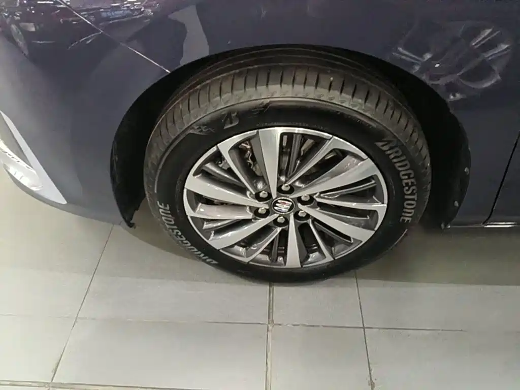 Buick GL8 Hybrid — миниатюра 23
