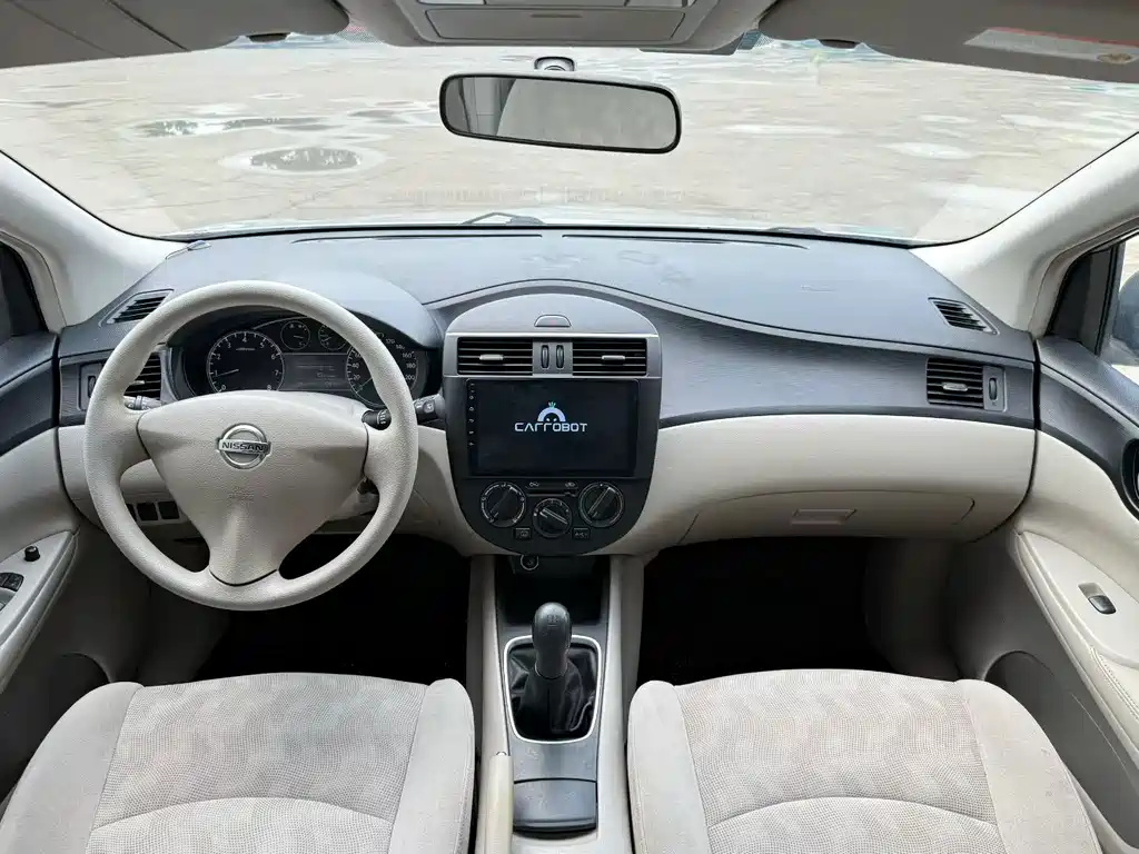Nissan Tiida — миниатюра 4
