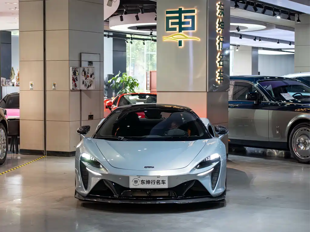 McLaren Artura — миниатюра 2