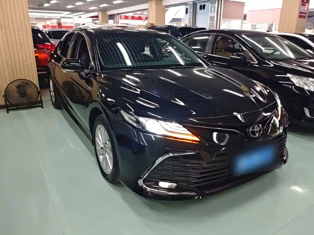 Toyota Camry — миниатюра 4