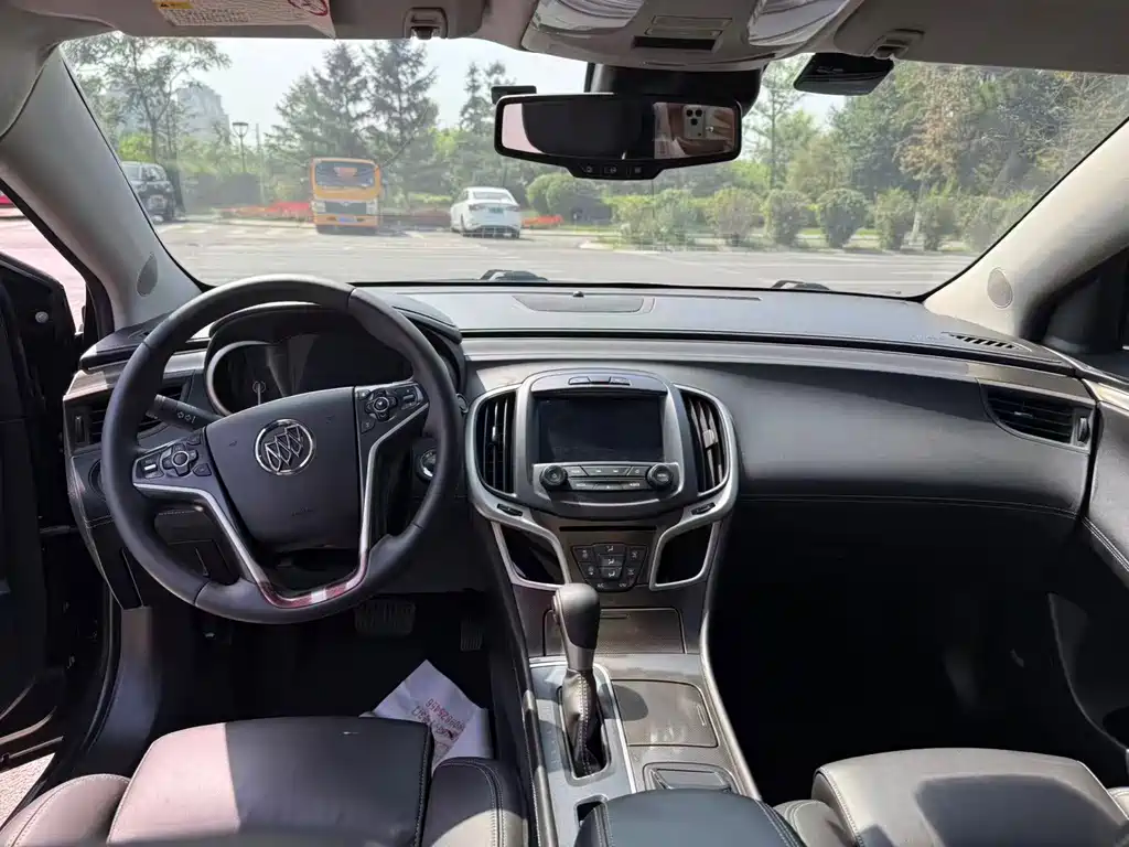 Buick LaCrosse — миниатюра 4